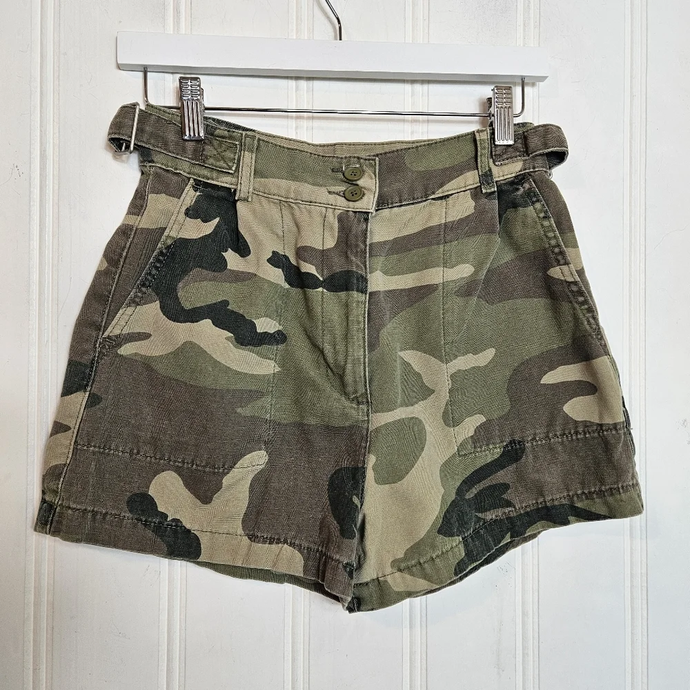 Topshop Green Camo Buckle Detail High Rise Utility Shorts Women’s Size 4 - Picture 2 of 12